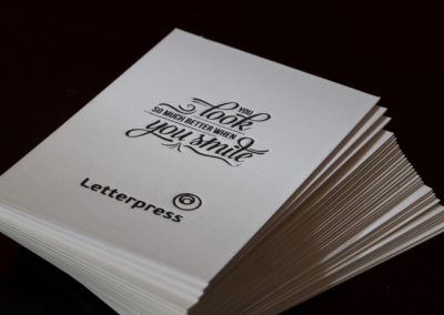 Επαγγελματικές κάρτες με letterpress σε ειδικό χαρτί