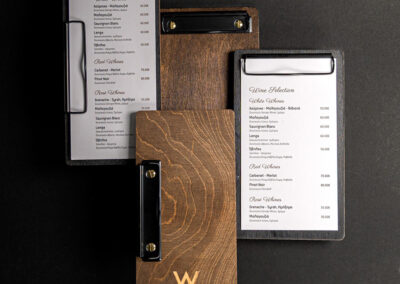 Ξύλινα menu holder με laser κοπή και χάραξη